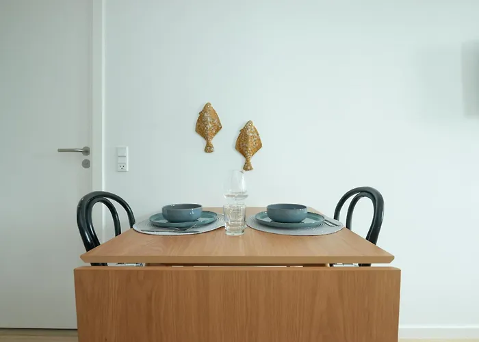 Elegant Cozy Modern Free Parking