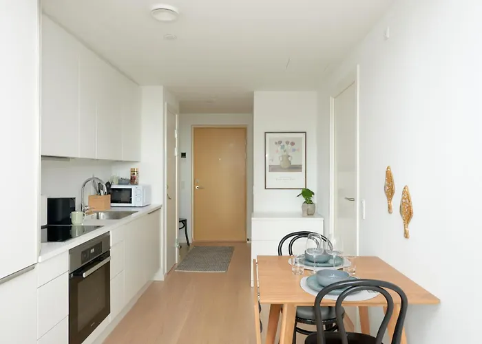 Elegant Cozy Modern Free Parking *