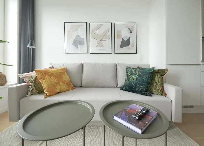 Elegant Cozy Modern Free Parking