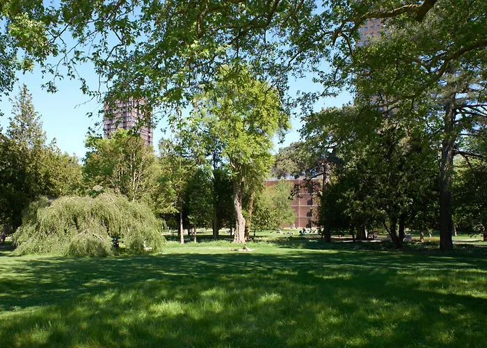 Elegant Cozy Modern Free Parking *